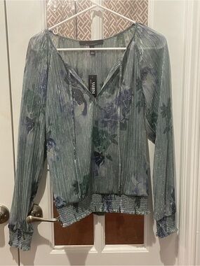 White House Black Market Shimmery Mint Green Floral Blouse